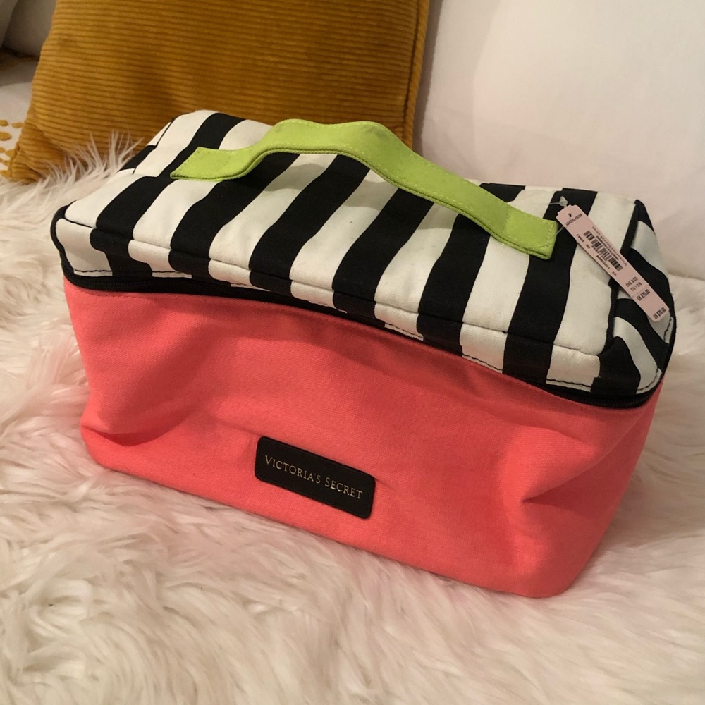 Victoria’s Secret Travel Bag